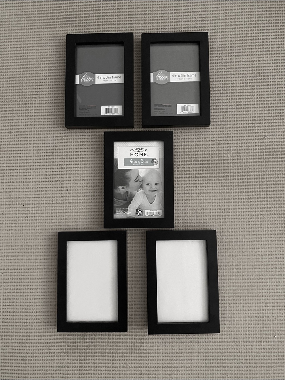 Home Essentials Black 4x6 Photo Frame Set - Set of 5.
Like New Condition.